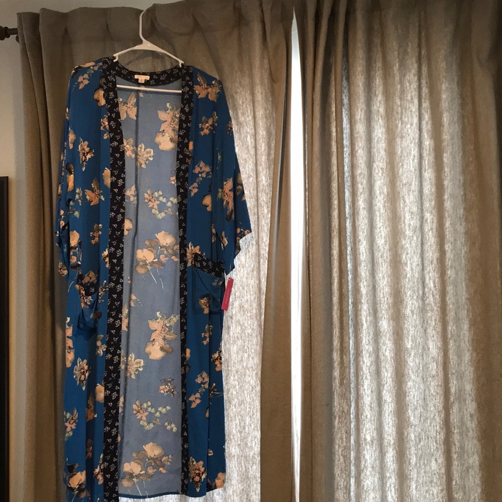 Xhilaration Long Kimono